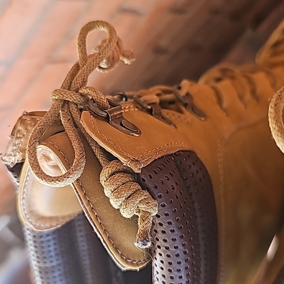 NWOT Mix It Up Awesome BOOTS Size 9M - Picture 8 of 13